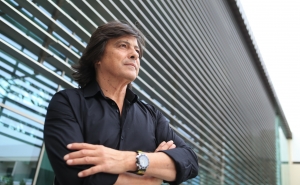 LUÍS REPRESAS APRESENTA «TRATAMENTO ACÚSTICO» NO CINE-TEATRO LOULETANO