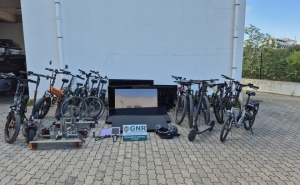 Suspeito de furto de bicicletas detido no Algarve com 80.000 euros em material