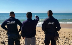 Autoridade Marítima Nacional auxilia pescadores em Loulé