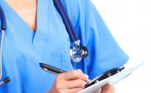 Autarcas e médicos alertam que continuam problemas na Saúde no Algarve