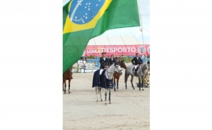Prova surpreendente dita vitória do brasileiro Zanotelli  no Grande Prémio CSI2* Vilamoura Champions Tour 2015