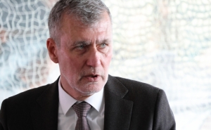 Presidenciais: Gouveia e Melo inicia campanha no Algarve apostando no contacto direto com a população