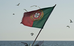 Subida de impostos e aumento da austeridade para pagar a crise? Governo afasta cenário