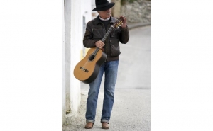 Mostra da Primavera acolhe Janita Salomé