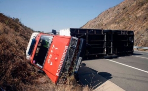 Veiculo dos Bombeiros de Alcoutim Sofre Acidente no IC27 