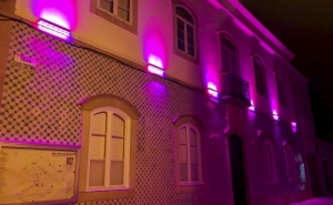 São Brás de Alportel ilumina-se de lilás para assinalar Dia Mundial da Prematuridade
