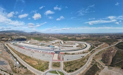 Mercedes domina GT Open em Portimão