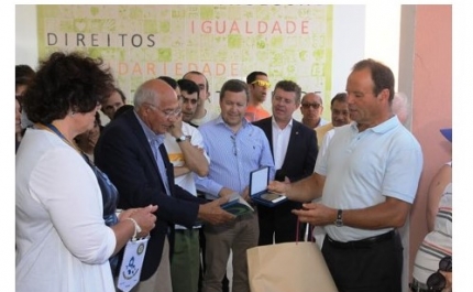 Rotários franceses entregam carrinha adaptada à Fundação Irene Rolo