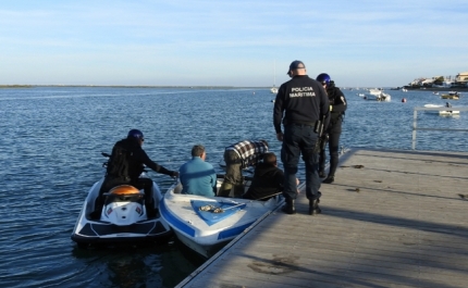 Polícia Marítima apreende embarcação na Ria Formosa