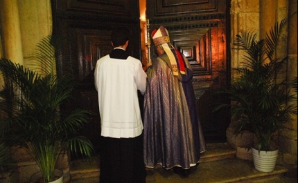 Bispo do Algarve abriu a Porta Santa mas lembrou que é por Cristo que é preciso «passar»