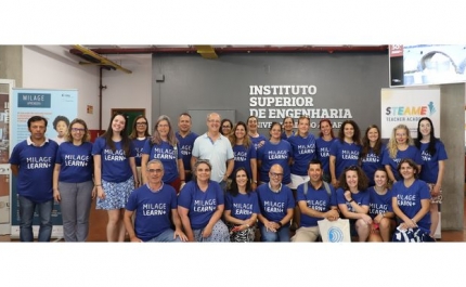 UAlg promove capacitação de atuais e futuros docentes na Academia de Professores STEAME