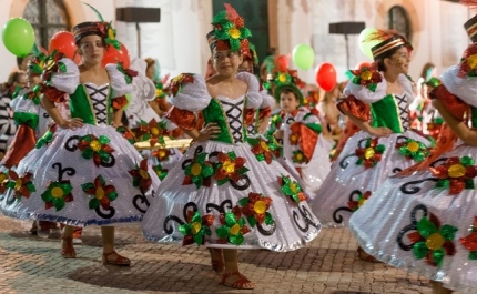 MARCHAS POPULARES DE QUARTEIRA APRESENTAM-SE EM LOULÉ