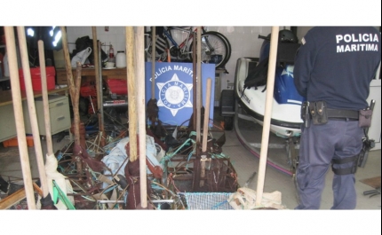 Polícia Marítima de Tavira apreende 20 arrastos de mão ilegais 