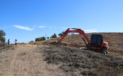Em construção a Rede de Rega da Eira da Zorra, que vai assegurar reflorestação da área 