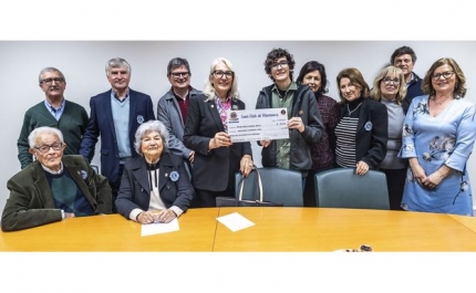 Estudante da UAlg recebe bolsa de estudo do Lions Clube de Vilamoura