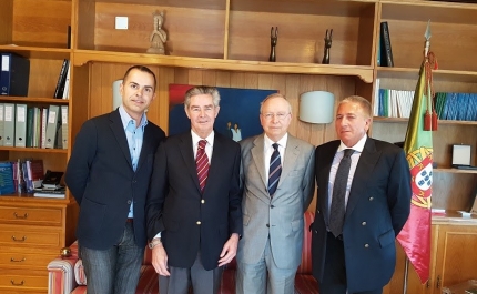 GALA ALGFUTURO É SOLIDÁRIA, COM DISCURSO DO PRESIDENTE DO CES E PROTOCOLO COM ASSOCIAÇÃO ACADÉMICA COMO PONTOS ALTOS