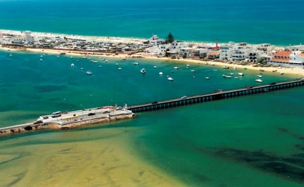 FARO: Vento derruba postes elétricos e destelha habitações