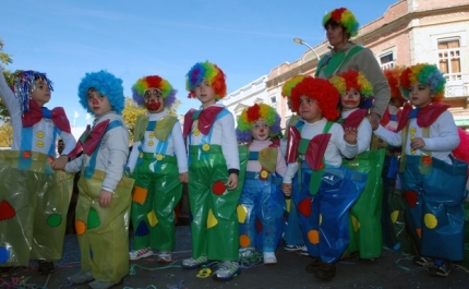 3000 CRIANÇAS DESFILAM NO CARNAVAL INFANTIL DE LOULÉ COM O CINEMA COMO TEMA