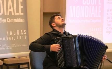 ACORDEONISTA PEDRO GONÇALVES REPRESENTA PORTUGAL NA CHINA 
