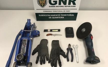 Quarteira – Detido em flagrante delito por furto de catalisador