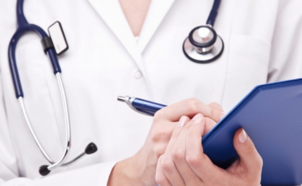 Enfermeiros algarvios entregam petição no parlamento com 4.715 assinaturas