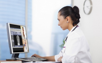 Teledermatologia reduziu em 20 dias tempo de espera para consulta no Algarve