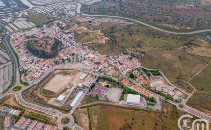 Castro Marim avança com candidaturas para construir e reabilitar mais de 150 casas