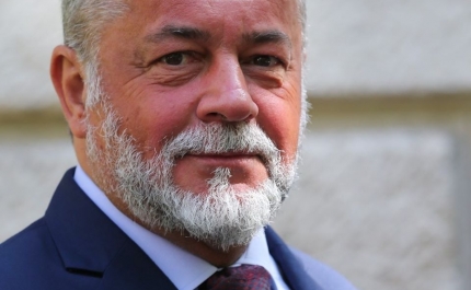 Entrevista a Carlos Sousa - O testemunho de um Algarvio em Paris em tempo de desconfinamento (vídeo)