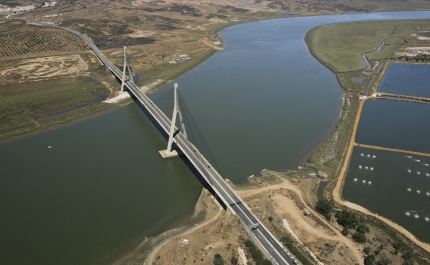 ALGARVE DEFENDE REFORÇO DAS LIGAÇÕES TRANSFRONTEIRIÇAS e Da COOPERAÇÃO BILATERAL NA REUNIÃO DA COMISSÃO LUSO-ESPANHOLA PARA A COOPERAÇÃO TRANSFRONTEIRIÇA