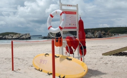 Covid-19: Nadadores-salvadores devem privilegiar salvamento «sem entrar na água»