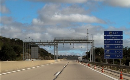 Incêndio em autocarro espanhol condicionou trânsito na Via do Infante