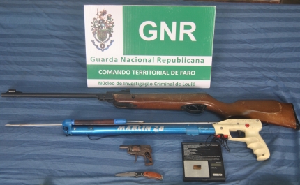 GNR de Loulé detém indivíduo por posse de arma proibida