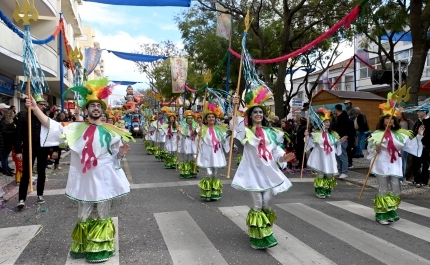 NO SEGUNDO DIA DO CARNAVAL DE LOULÉ, OS SUPER-HERÓIS VOLTARAM A SAIR À RUA PARA CELEBRAR A FOLIA