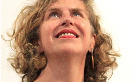 LOULÉ RECEBE FORMAÇÃO SOBRE RELAÇÃO ENTRE TEXTO E IMAGEM NO PROCESSO NARRATIVO