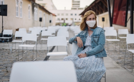 Máscara obrigatória a partir de hoje nos exteriores - tudo o que diz a nova lei