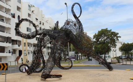 Rotunda «O Polvo» e Avenida da Fonte Santa, inauguradas hoje em Quarteira