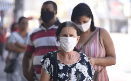 Covid-19: Parlamento aprova hoje uso obrigatório de máscaras na rua por três meses