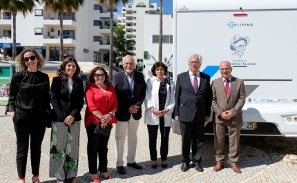 VEÍCULO ATRIBUÍDO À FUNDAÇÃO ANTÓNIO ALEIXO CRIA UM GABINETE DE APOIO SOCIAL ITINERANTE EM LOULÉ