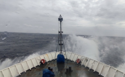 Navio Marinha realiza levantamento hidrográfico no Algarve equivalente a cerca de 280 mil campos de futebol