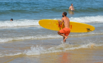 AUMENTAM SALVAMENTOS NAS PRAIAS DE FARO
