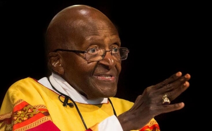 Arcebispo sul-africano e Nobel da Paz Desmond Tutu morre aos 90