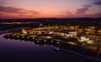 Estacionamento gratuito na Marina Ria Center, em Olhão, até abril de 2026