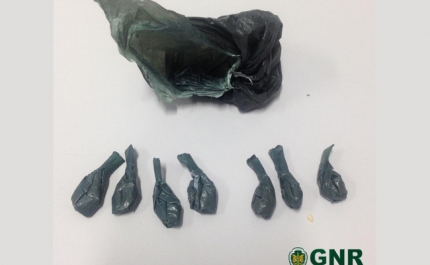 Detido por vender heroína perto de escola em Loulé