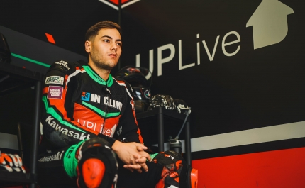 Team Motoclube de Loulé Concelho Rosa fecha ano na Catalunha