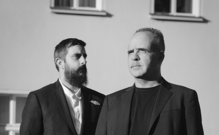 RODRIGO LEÃO E SCOTT MATTHEW EM CONCERTO A MELANCOLIA DAS COMPOSIÇÕES E DA VOZ NO PALCO DO TEATRO DAS FIGURAS 