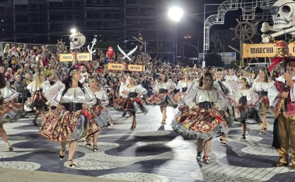Marcha da Rua do Outeiro leva piratas e história antiga de Quarteira ao desfile de S. João 