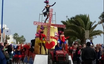 Hollywood chegou a Quarteira para um Carnaval folião (150 Fotos)