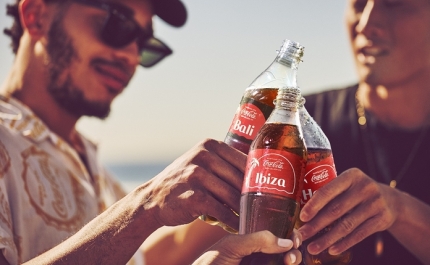 Destino português nas novas embalagens da Coca-Cola | ALBUFEIRA EM DESTAQUE NA NOVA CAMPANHA DE VERÃO DA COCA-COLA