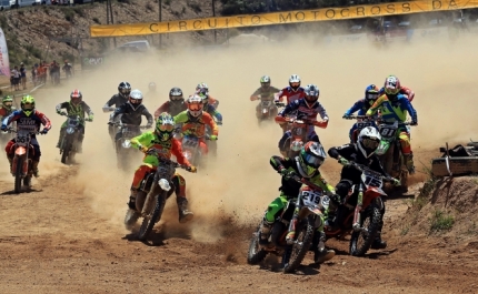 Motocross ainda é tradição na Cortelha