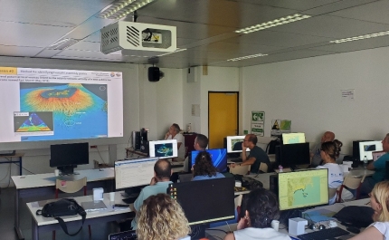 PROTEÇÃO CIVIL DE LOULÉ FOI A FRANÇA APRENDER MAIS SOBRE EVACUAÇÃO EM CASO DE TSUNAMI